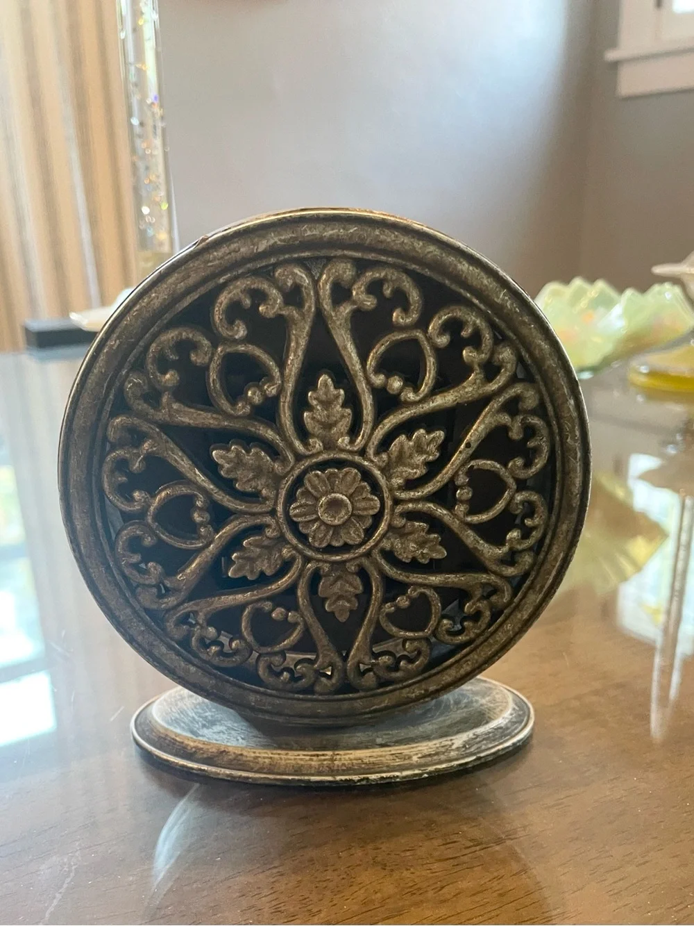 Vintage-Style Butterfly Floral Clock (decorative only)